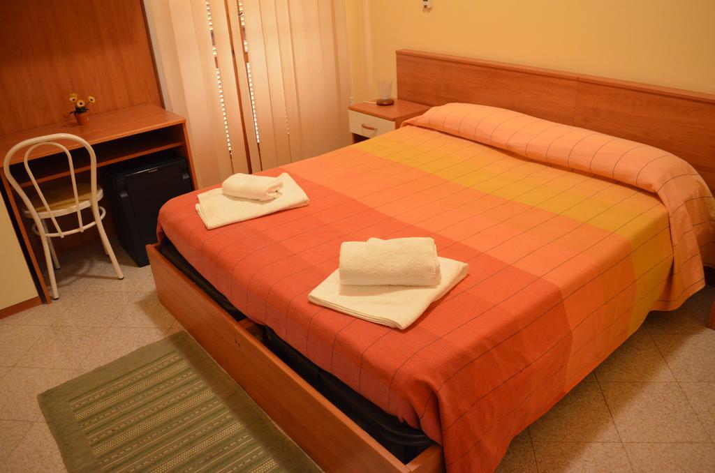 Hotel Barbieri Vibo Valentia Marina Phòng bức ảnh